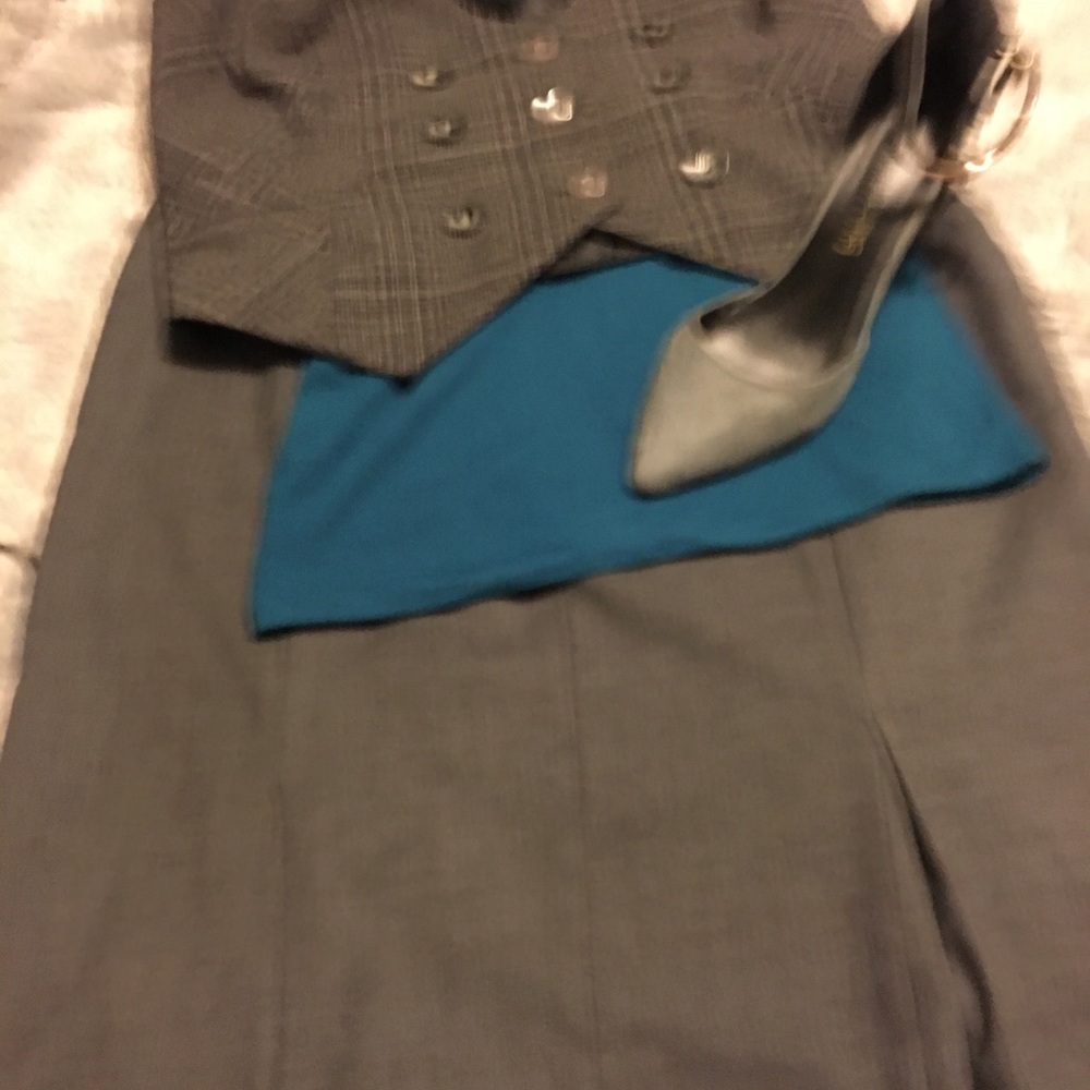Skirt - Picture 4 of 5